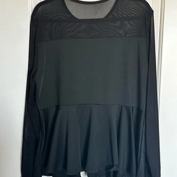 Plus Size Black Mesh Sleeve Pullover Top – Size 3XL - Picture 3 of 4